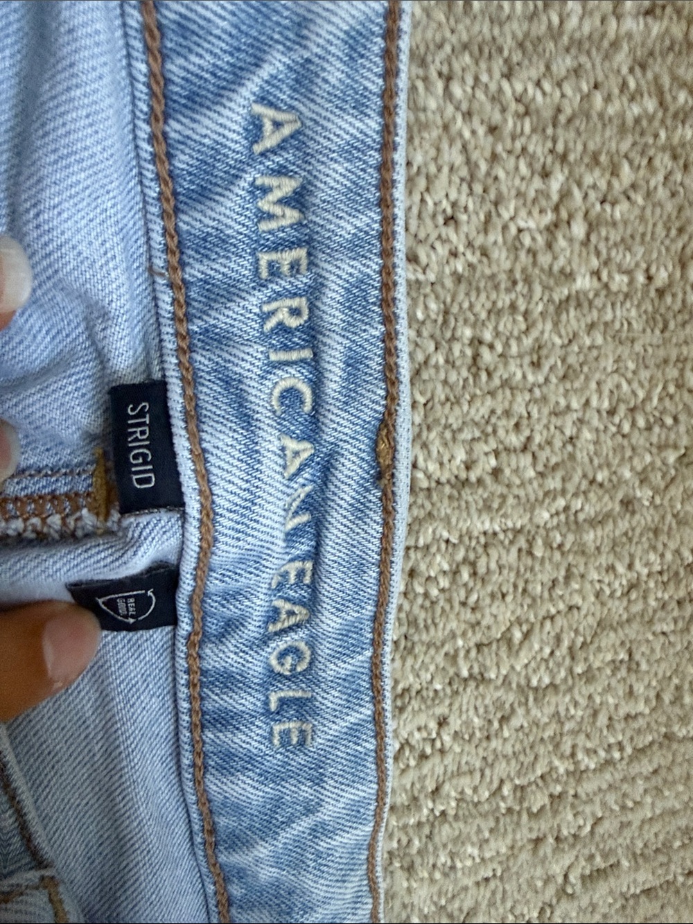 American Eagle Outfitters Light Blue High-Rise Straight Jeans - Picture 3 of 4